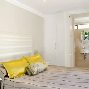 Apartment Echo Friendly Sunny Contemporary Garden Flat, Kapstadt